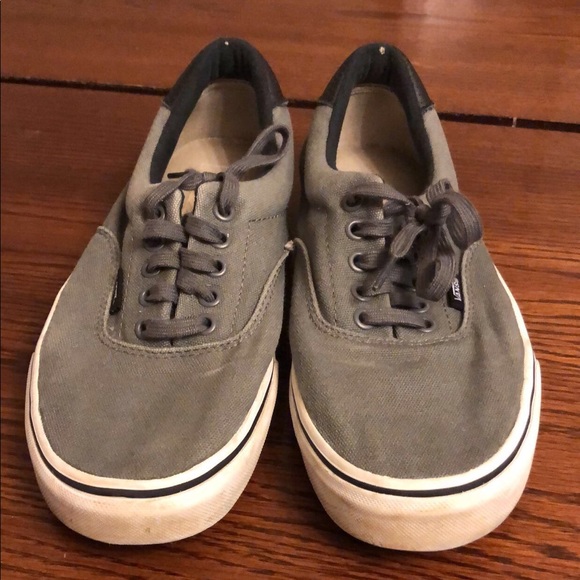 Vans - Picture 2 of 6